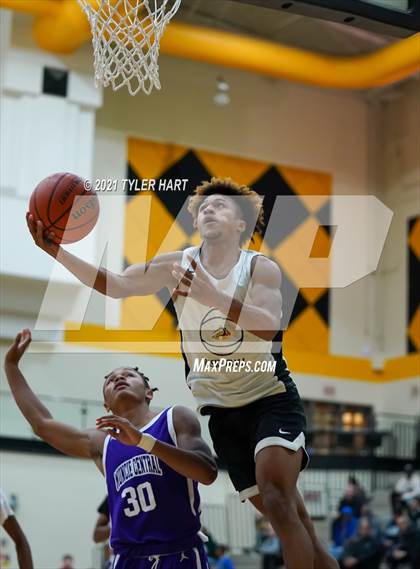Thumbnail 1 in Muncie Central @ Avon (Scrimmage) photogallery.