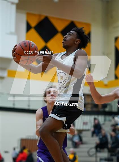 Thumbnail 1 in Muncie Central @ Avon (Scrimmage) photogallery.