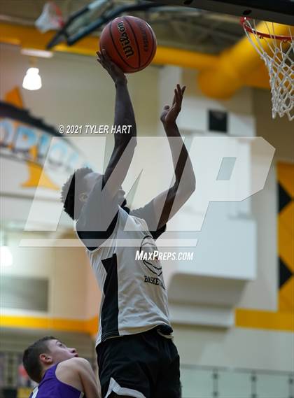 Thumbnail 2 in Muncie Central @ Avon (Scrimmage) photogallery.