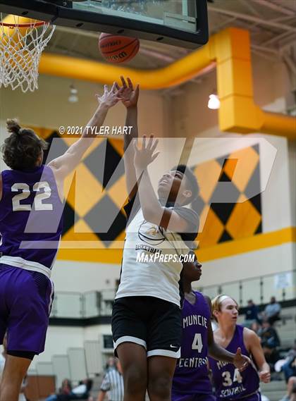 Thumbnail 1 in Muncie Central @ Avon (Scrimmage) photogallery.