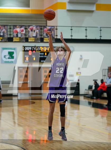 Thumbnail 3 in Muncie Central @ Avon (Scrimmage) photogallery.