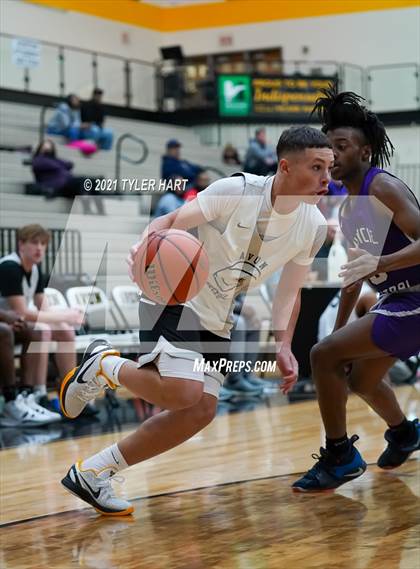 Thumbnail 2 in Muncie Central @ Avon (Scrimmage) photogallery.