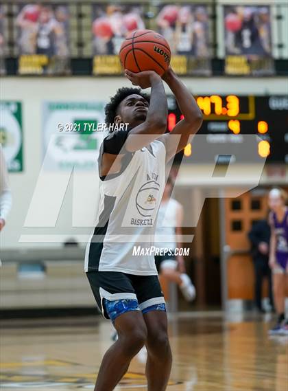 Thumbnail 2 in Muncie Central @ Avon (Scrimmage) photogallery.