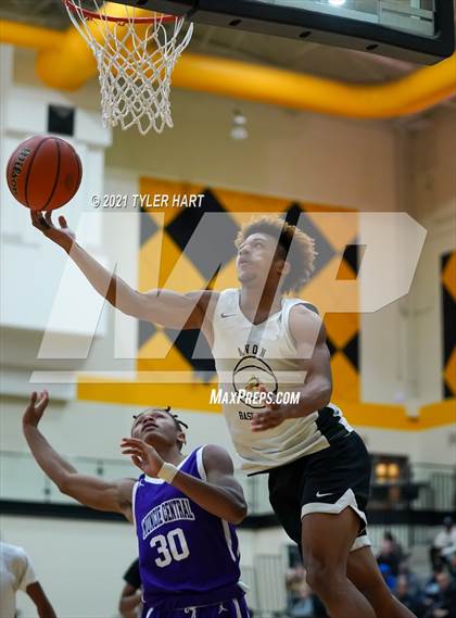 Thumbnail 2 in Muncie Central @ Avon (Scrimmage) photogallery.