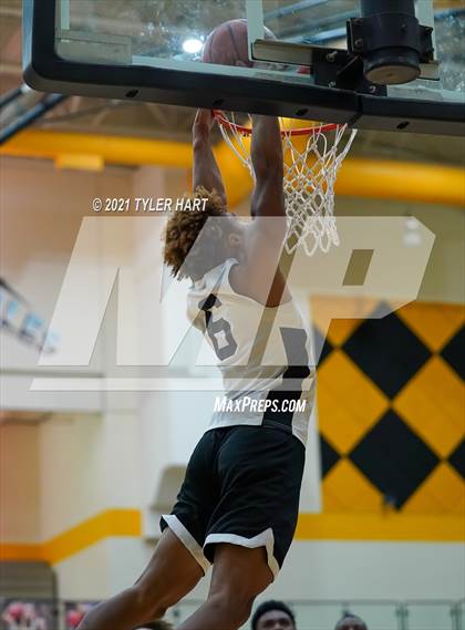 Thumbnail 2 in Muncie Central @ Avon (Scrimmage) photogallery.