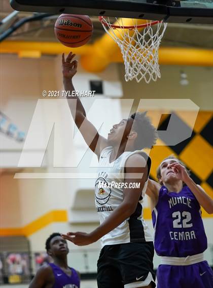 Thumbnail 3 in Muncie Central @ Avon (Scrimmage) photogallery.