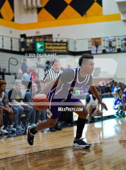 Thumbnail 2 in Muncie Central @ Avon (Scrimmage) photogallery.