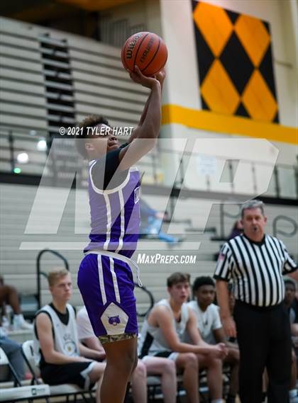 Thumbnail 3 in Muncie Central @ Avon (Scrimmage) photogallery.