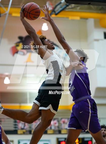 Thumbnail 3 in Muncie Central @ Avon (Scrimmage) photogallery.