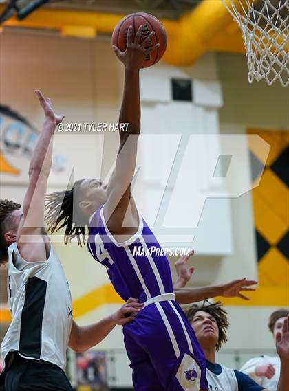Thumbnail 2 in Muncie Central @ Avon (Scrimmage) photogallery.