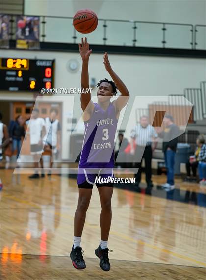 Thumbnail 3 in Muncie Central @ Avon (Scrimmage) photogallery.