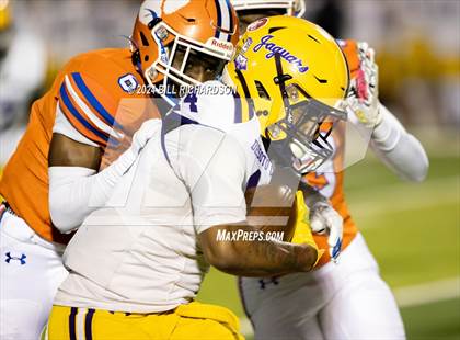 Thumbnail 1 in DeSoto Central @ Madison Central (MHSAA 7A North Round 1 Playoff) photogallery.