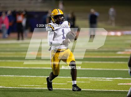 Thumbnail 3 in DeSoto Central @ Madison Central (MHSAA 7A North Round 1 Playoff) photogallery.