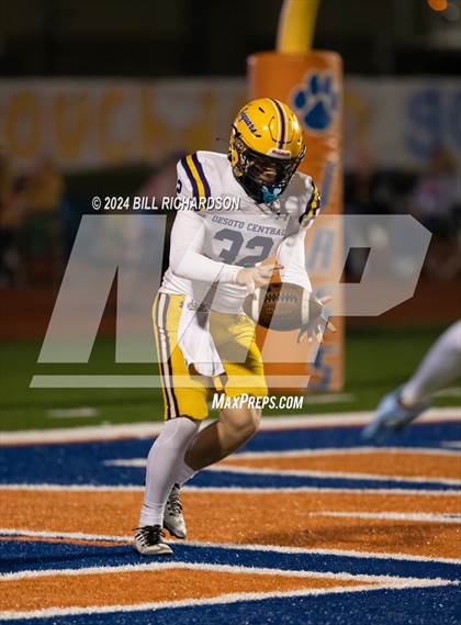Thumbnail 3 in DeSoto Central @ Madison Central (MHSAA 7A North Round 1 Playoff) photogallery.