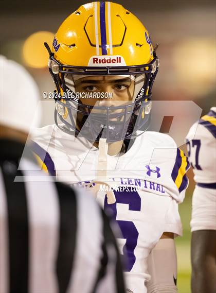 Thumbnail 1 in DeSoto Central @ Madison Central (MHSAA 7A North Round 1 Playoff) photogallery.