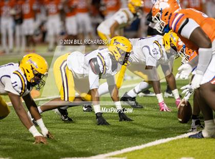 Thumbnail 3 in DeSoto Central @ Madison Central (MHSAA 7A North Round 1 Playoff) photogallery.