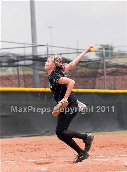 Thumbnail 3 in Hebron vs Guyer (5A Region1 Bidistrict) photogallery.