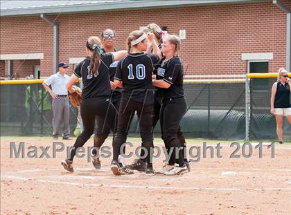 Thumbnail 2 in Hebron vs Guyer (5A Region1 Bidistrict) photogallery.