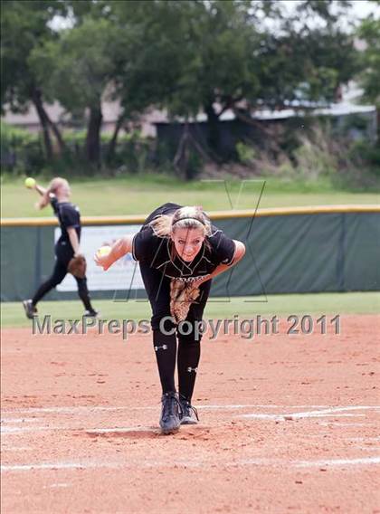 Thumbnail 3 in Hebron vs Guyer (5A Region1 Bidistrict) photogallery.