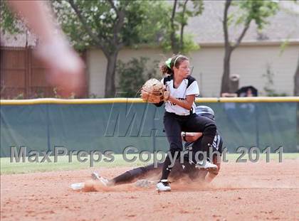 Thumbnail 2 in Hebron vs Guyer (5A Region1 Bidistrict) photogallery.