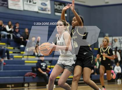 Thumbnail 1 in Monterey Trail @ Vista del Lago photogallery.