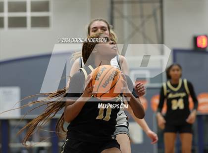 Thumbnail 1 in Monterey Trail @ Vista del Lago photogallery.
