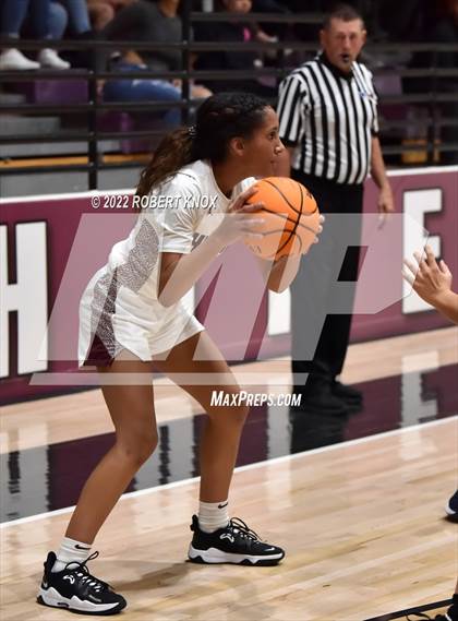 Thumbnail 1 in Desert Vista @ Hamilton (AIA 6A Quarterfinal Playoff) photogallery.