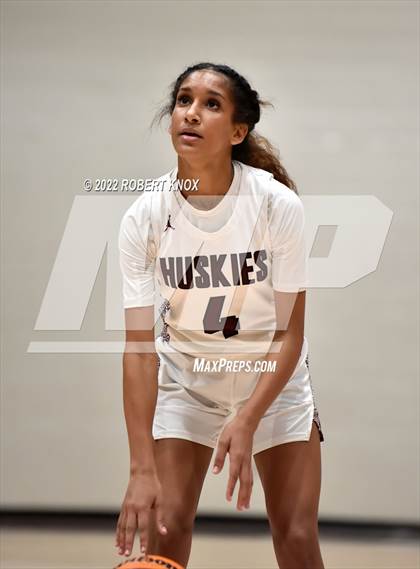 Thumbnail 1 in Desert Vista @ Hamilton (AIA 6A Quarterfinal Playoff) photogallery.