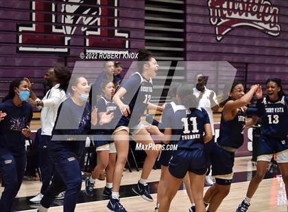 Thumbnail 3 in Desert Vista @ Hamilton (AIA 6A Quarterfinal Playoff) photogallery.