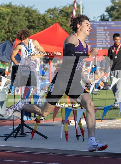 Thumbnail 1 in CIF State Championships (400m Finals) photogallery.