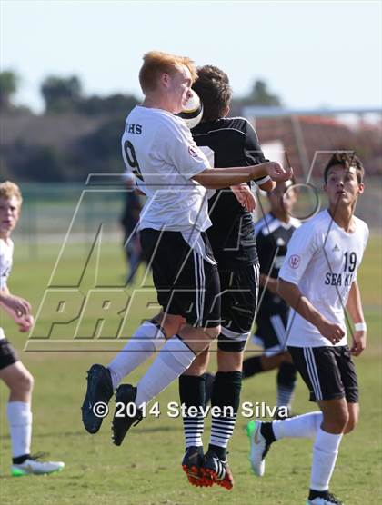 Thumbnail 2 in Palos Verdes vs. Servite (20th Annual SoCal Classic) photogallery.