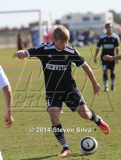 Thumbnail 3 in Palos Verdes vs. Servite (20th Annual SoCal Classic) photogallery.