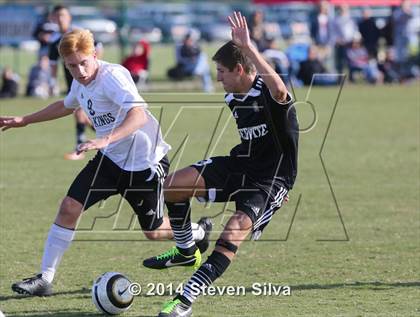 Thumbnail 3 in Palos Verdes vs. Servite (20th Annual SoCal Classic) photogallery.