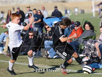 Thumbnail 1 in Palos Verdes vs. Servite (20th Annual SoCal Classic) photogallery.