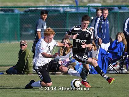 Thumbnail 2 in Palos Verdes vs. Servite (20th Annual SoCal Classic) photogallery.