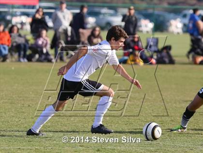 Thumbnail 2 in Palos Verdes vs. Servite (20th Annual SoCal Classic) photogallery.