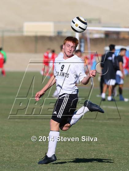 Thumbnail 1 in Palos Verdes vs. Servite (20th Annual SoCal Classic) photogallery.