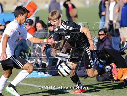 Thumbnail 3 in Palos Verdes vs. Servite (20th Annual SoCal Classic) photogallery.