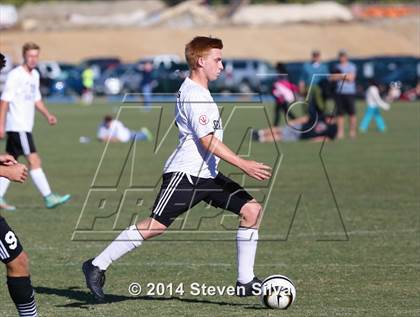 Thumbnail 2 in Palos Verdes vs. Servite (20th Annual SoCal Classic) photogallery.