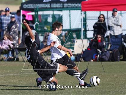 Thumbnail 2 in Palos Verdes vs. Servite (20th Annual SoCal Classic) photogallery.