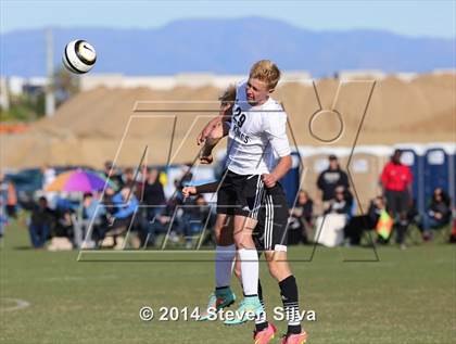 Thumbnail 2 in Palos Verdes vs. Servite (20th Annual SoCal Classic) photogallery.