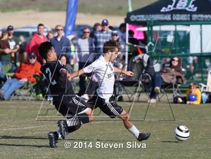 Thumbnail 1 in Palos Verdes vs. Servite (20th Annual SoCal Classic) photogallery.
