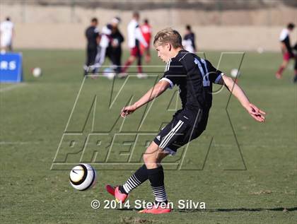 Thumbnail 2 in Palos Verdes vs. Servite (20th Annual SoCal Classic) photogallery.