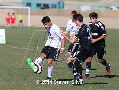 Thumbnail 3 in Palos Verdes vs. Servite (20th Annual SoCal Classic) photogallery.