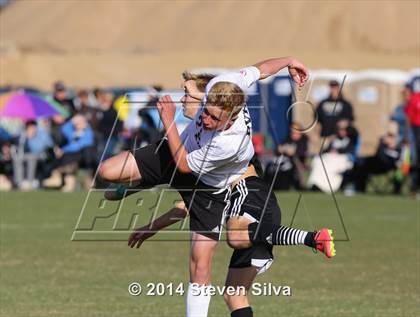 Thumbnail 3 in Palos Verdes vs. Servite (20th Annual SoCal Classic) photogallery.