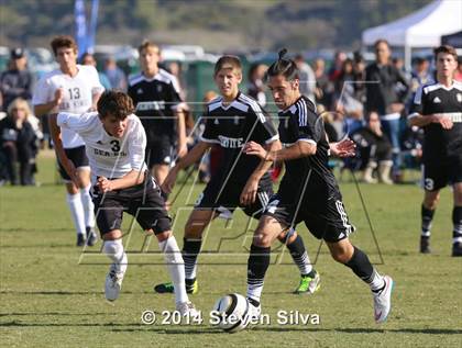 Thumbnail 2 in Palos Verdes vs. Servite (20th Annual SoCal Classic) photogallery.