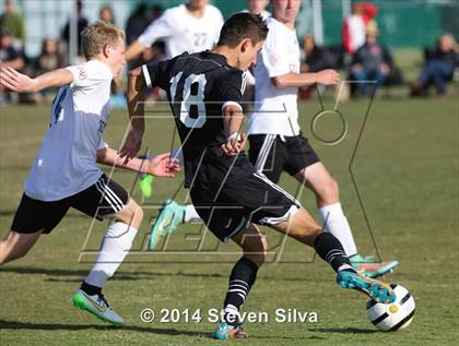Thumbnail 2 in Palos Verdes vs. Servite (20th Annual SoCal Classic) photogallery.