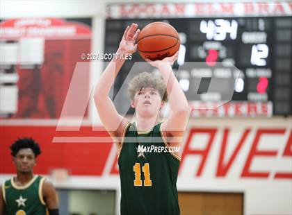 Thumbnail 2 in Hamilton Township vs Logan Elm photogallery.