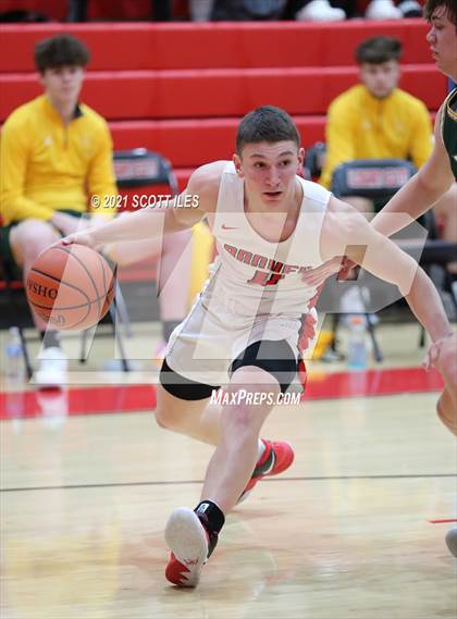 Thumbnail 3 in Hamilton Township vs Logan Elm photogallery.