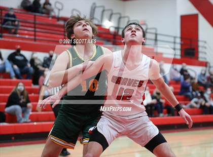 Thumbnail 3 in Hamilton Township vs Logan Elm photogallery.